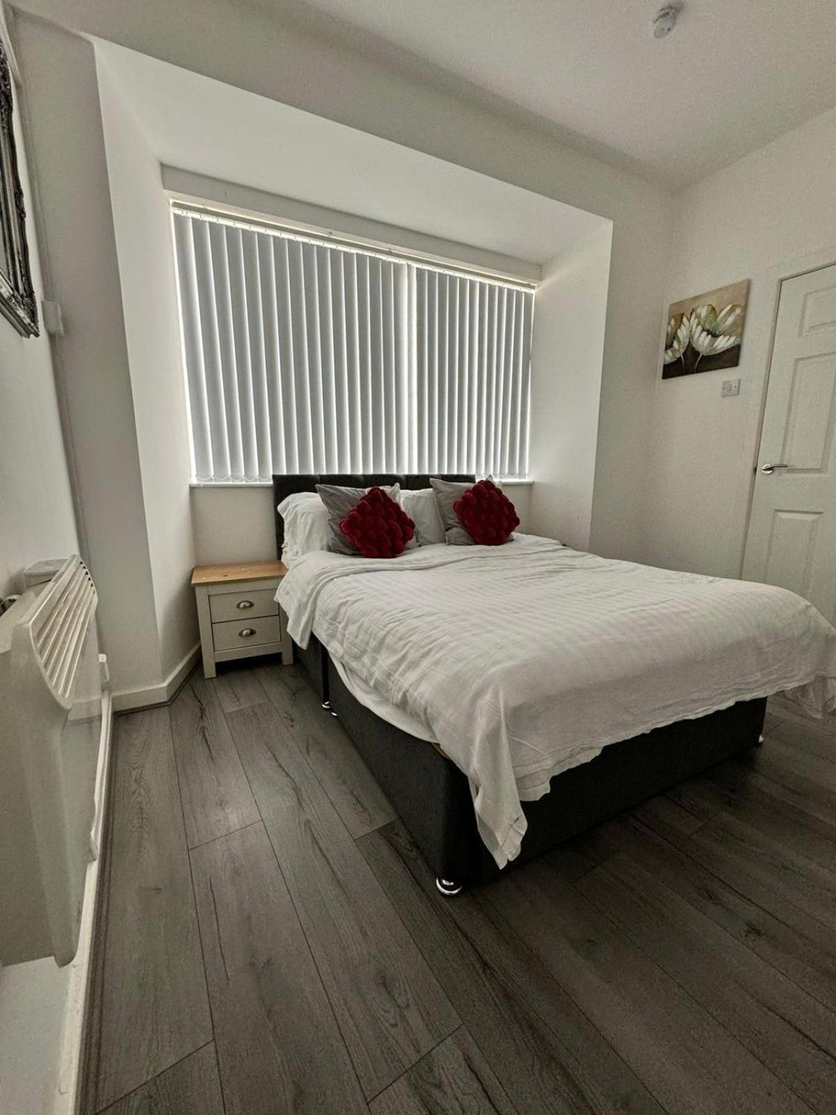 The Belmont Suite Sasco Apartments بلاكبول الغرفة الصورة
